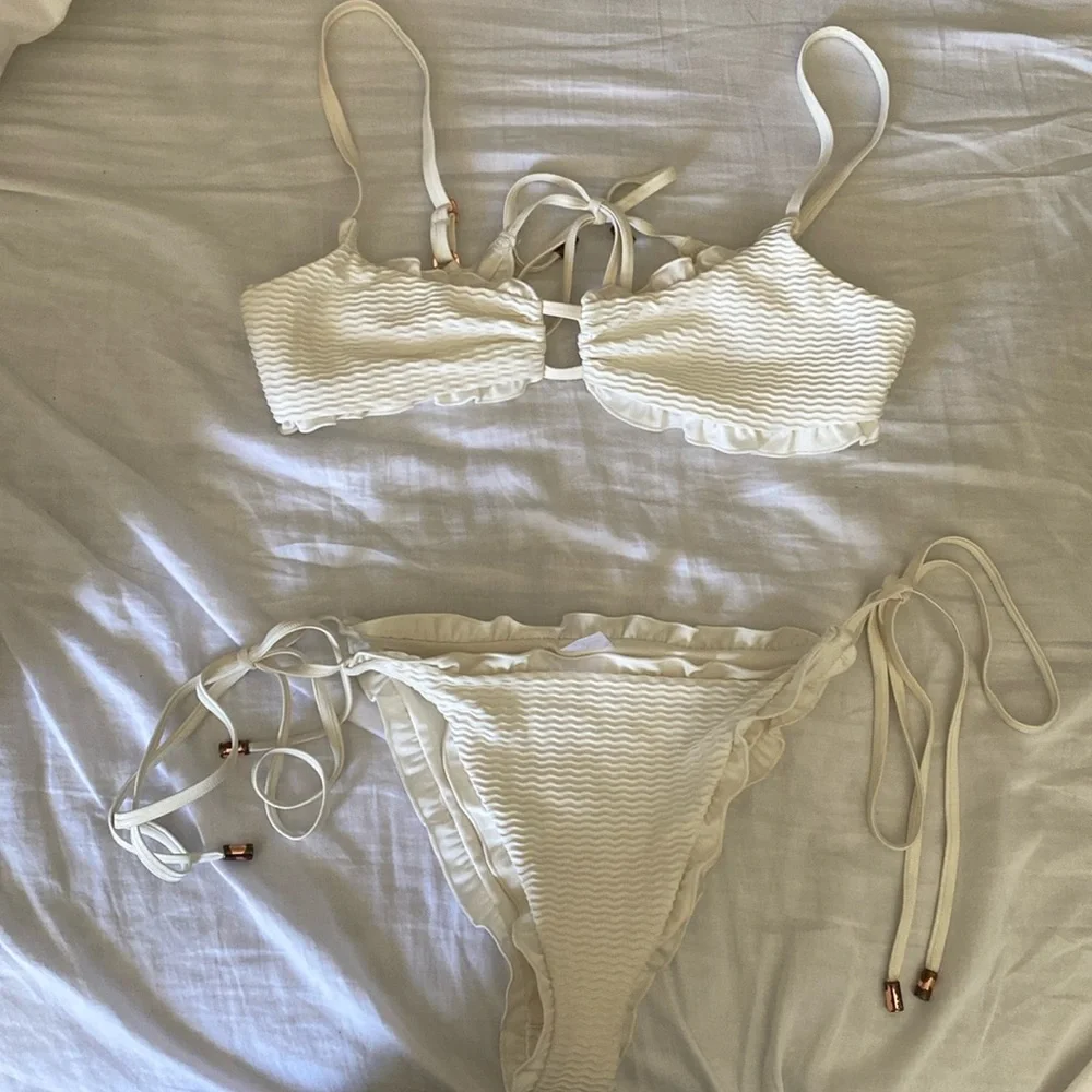 Cream Ruffle Texture Tie Bikini